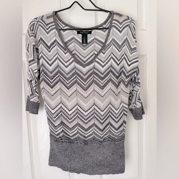 WHBM knit top small - Picture 1 of 4